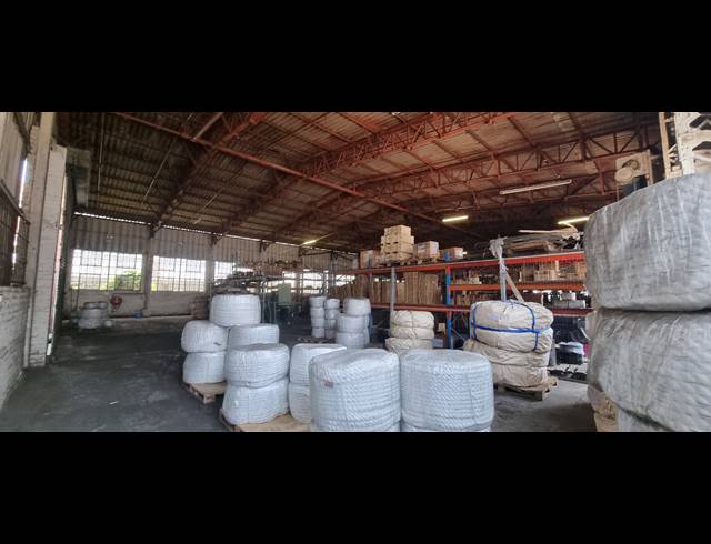 2,709M² WAREHOUSE FOR SALE IN JACOBS